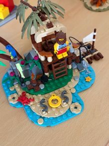Lego Ray the Castaway GWP 40566