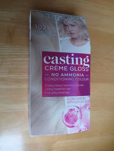 L'Oreal Casting Creme Gloss 1021
