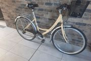 ladies city bike( can deliver)
