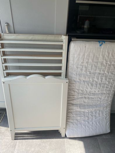 free ikea hensvik cot and vyssa mattress