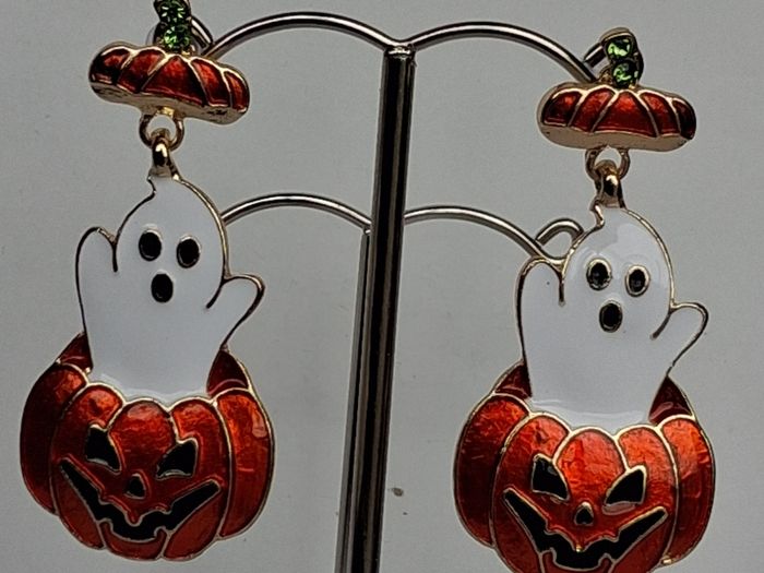 Cute Enamel Ghost in Jack O' Lantern Pumpkin Earrings