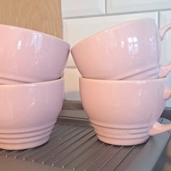 Le Creuset large cappuccino cups. Rare colour.