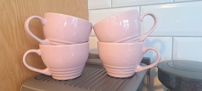Le Creuset large cappuccino cups. Rare colour.