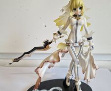 Anime Action Figure Fate / Stay Night Saber Figure in Bride outfit (Japan Import)