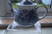Vintage Sadler "Old Willow " Teapot in mint condition