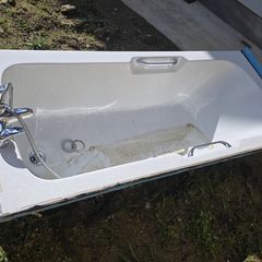 Unused Bathtub for sale [FREE]