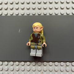 lego Lord of the rings/hobbit dim008 Legolas minifigure- Olive Green Robe, Short Cheek Lines