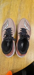 Saucony Womens runners size 5