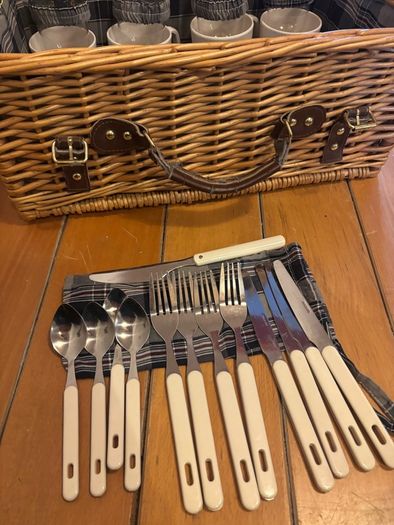 Picnic basket