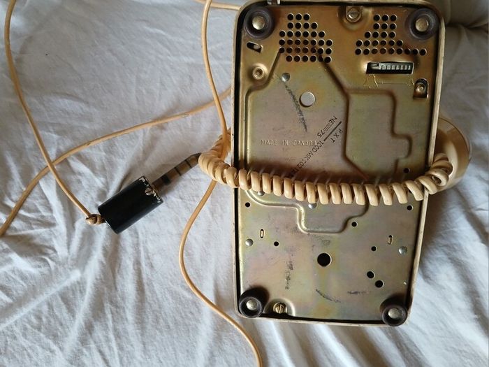 vintage 1970s telephone beige northern electric 500-series