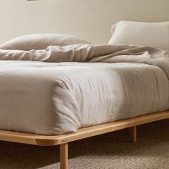 Kave home  Ash wood Japanese style king size bed