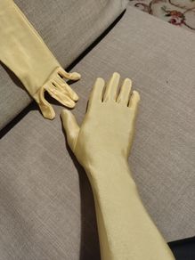 Sexy cute yellow gloves