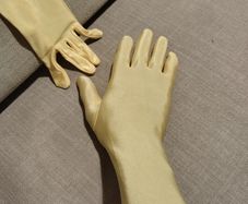 Sexy cute yellow gloves