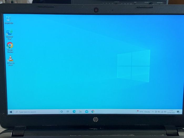 HP 15.6 inch Laptop, Model HP 255 G3 Rev 21F7-100, AMD A4-5000 APU with Radeon HD Graphics, 1.5GHz, 4GB Ram, 500GB Hdd, Windows 10, Microsoft Edge, Chrome and VLC