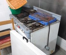 Commercial gas cooker