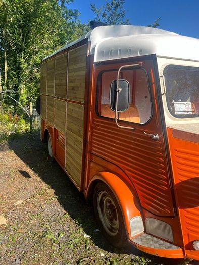 Food truck; Citroen hy wood fired pizza van