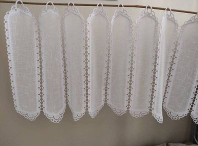 Light curtain with embroidery