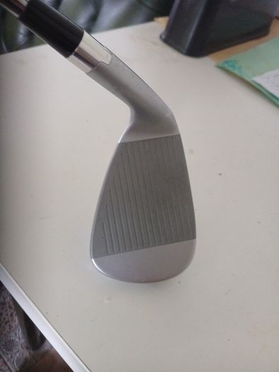 single / one length golf 9 iron