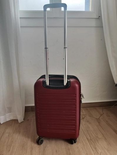 DELSEY cabin suitcase