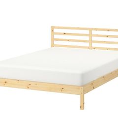 Standard king Bed