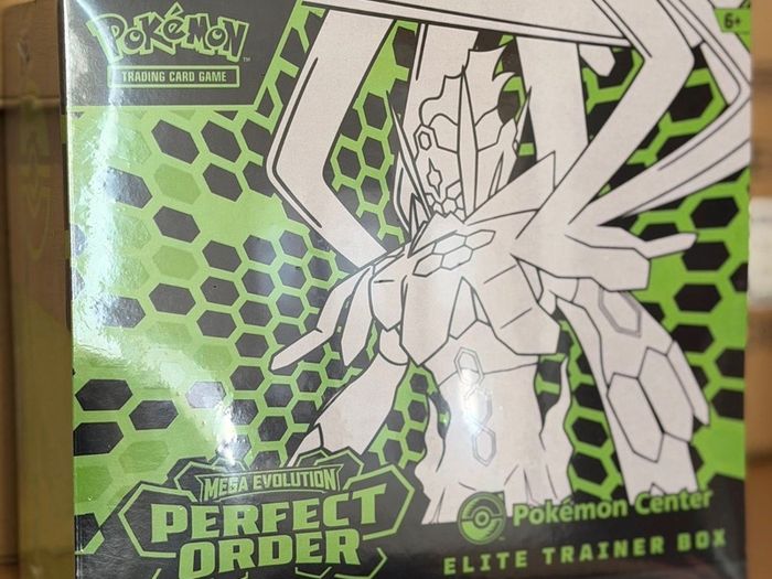 Pokemon Centre Perfect Order ETB