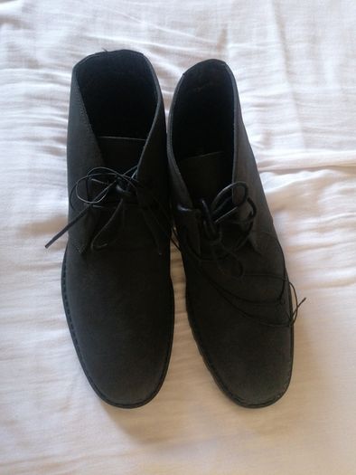 Brand New Black Desert Boot