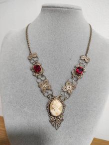 Vintage filigree Cameo shell pendant necklace