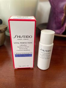 Shiseido vital perfection radiance serum 7ml New