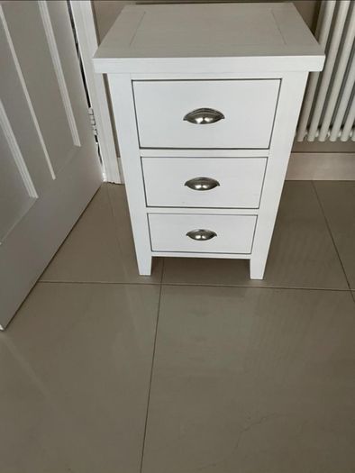 Chest of Drawers and Bedside Lockers Matching Set