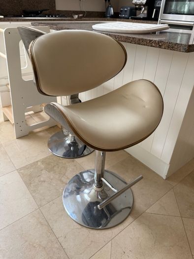 Bar stool x 2