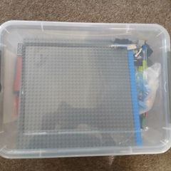 Random Lego box with Baseplates