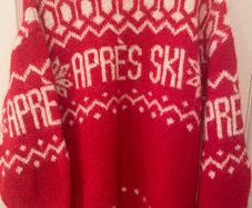 Ladies Apres Ski Jumper Size Medium