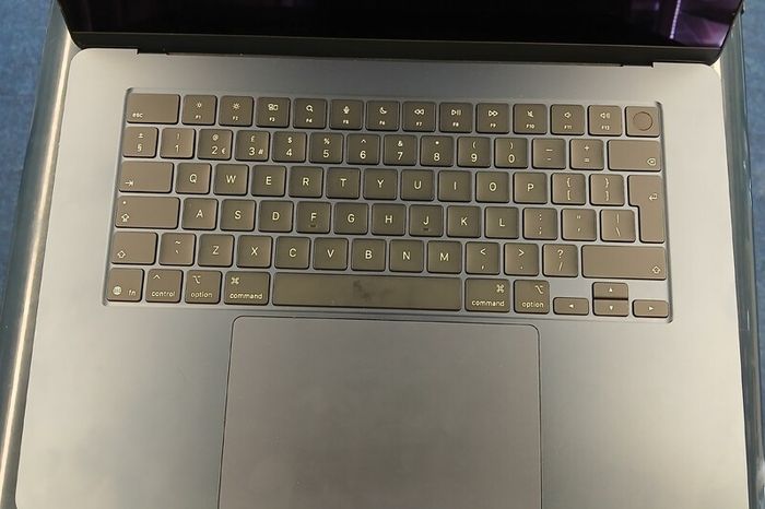 APPLE MacBook Air 15" (2025) - M4, 256 GB SSD, Midnight Maximum capacity :100% Cycle count: 91