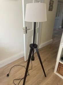 Tripod Lamp