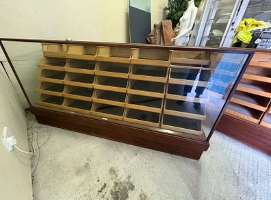 Vintage shop Counter