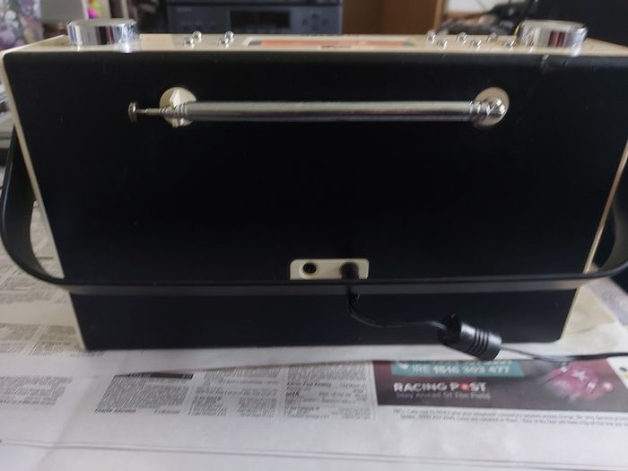 MAXTEK Vintage Style DAB & FM Radio, Model 61250, in excellent condition and working perfect