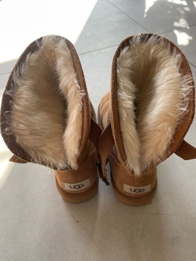 UGG Remora Buckle boot in chestnut suede with a wool lining size UK 3 brand New