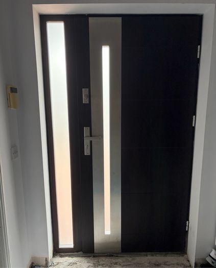 Entrance door