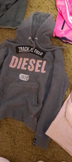 Hoodies and sweatshirts