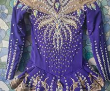 Absoluyely gorgeous irish dance dress