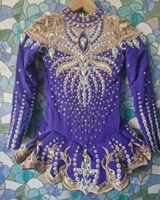 Absoluyely gorgeous irish dance dress