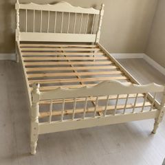 King size bed 200 x 160 (6.5ft x 5) 300euro ONO