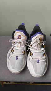 Basketball trainers for older boys