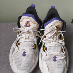 Basketball trainers for older boys