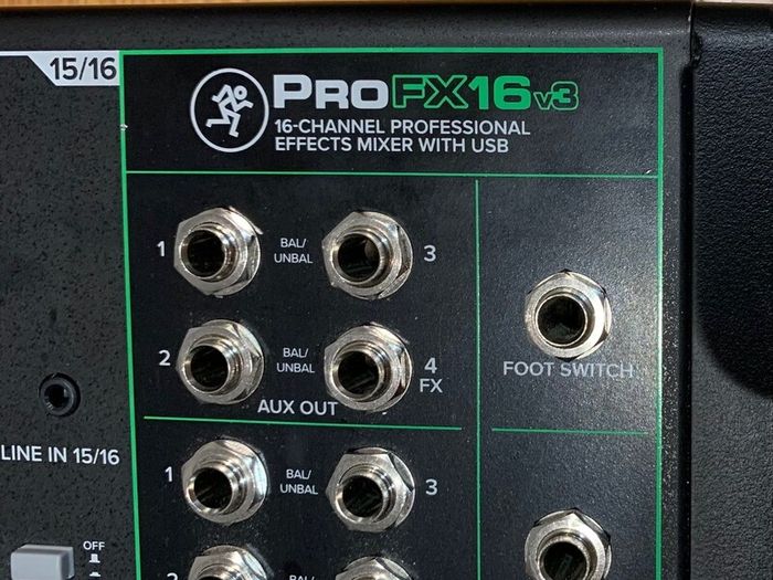 Mackie ProFX16v3 Analog Desk