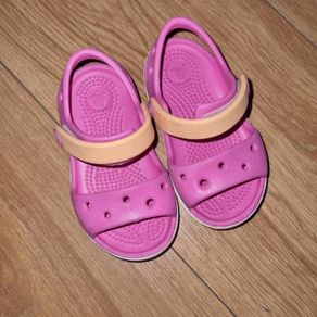 Girl's crocks sandals