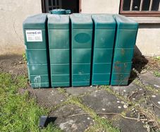 Oil tank