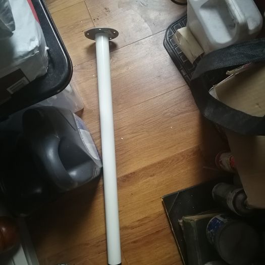 Table leg