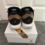 Air Jordans Why not zero.4 size 5 Image 3