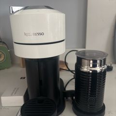 Nespresso Vertuo Next & Milk Frother